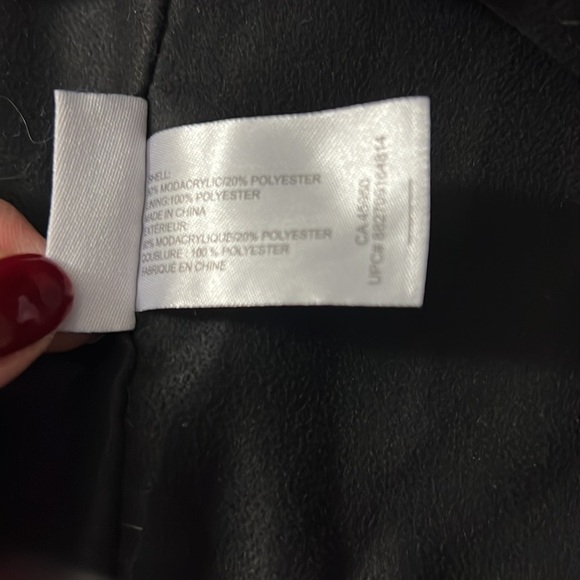 Grey Wolf Circle Faux Fur Scarf from Indigo - Picture 10 of 11